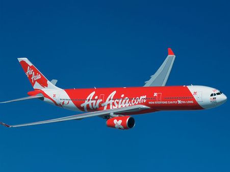 கொல்கத்தா விமான நிலையத்தில் ஏர் ஏசியா விமானம் சுற்றி வளைப்பு.. பாதுகாப்பு படை அதிரடி சோதனை