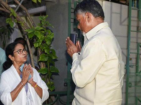 1 மணி நேரம் நடந்த முக்கிய ஆலோசனை.. 3 திட்டங்கள்.. மமதாவை சந்தித்தார் சந்திரபாபு!