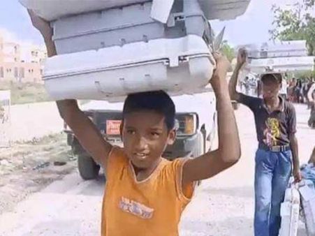 தேர்தல் ஆணையம் செய்த பெரிய தப்பு.. போட்டோ போட்டு சுட்டிக் காட்டும் லாலு மகன்