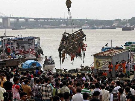 பல இடங்களில் கங்கை நீரை குடிக்க, குளிக்க பயன்படுத்த முடியாது.. வௌியான அதிர்ச்சி தகவல்