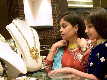 அட்சய திருதியை 2019: தங்கம், வெள்ளி, பிளாட்டினம் வாங்க நல்ல நேரம்