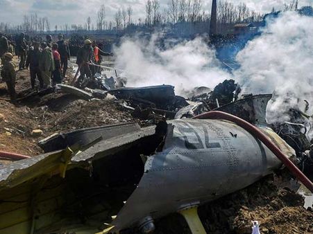 இந்திய விமானப்படை ஹெலிகாப்டரை இந்திய வீரர்கள்தான் சுட்டு வீழ்த்தியது.. வெளியான பரபர உண்மை!