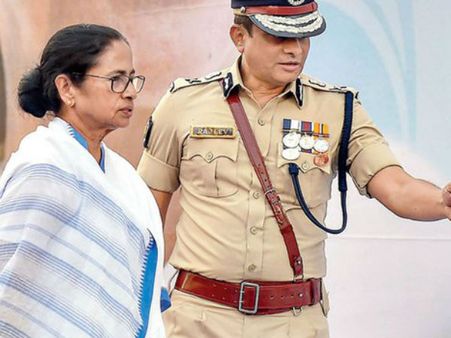 கொல்கத்தா முன்னாள் போலீஸ் கமிஷ்னரை வெளிநாடு தப்ப விட்றாதீங்க.. ஏர்போர்ட்டுகளுக்கு சிபிஐ அலார்ட்