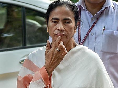 மமதாவின் ஆட்சிக்கு பேராபத்து... சொன்னதை செய்து விடுமா பாஜக? உடையும் திரிணாமுல் காங்.?