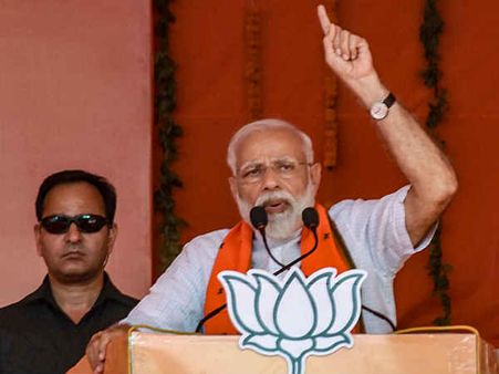 விடாது கருப்பு... மீண்டும் ‘ஜாதிய’ பிரச்சனையை தேர்தல் பிரசாரத்தில் கையிலெடுத்த மோடி!