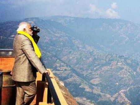 என்ன மேக மூட்டம் ரேடாரை மறைக்குமா? வைரலான மோடியின் பேச்சு.. வச்சு செய்யும் நெட்டிசன்ஸ்!