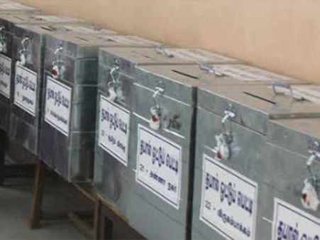 தமிழகத்தில் 12,915 தபால் ஓட்டுகள் ரிஜெக்டட்.. தேர்தல் ஆணையம் வெளியிட்ட அதிர்ச்சி தகவல்