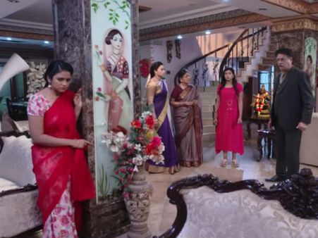 அக்காவை காதலிக்கறேன்னு சொன்னதும் தங்கச்சி மயக்கமாயிட்டாளே...ராம்கி நிலைமை?