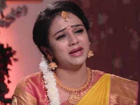 பவுர்ணமி போலீஸ் ஸ்டேஷன்ல.. அப்பா இப்படி இருக்காரே!