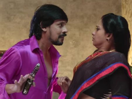 அம்மாவை தொந்தரவு செய்யும் பாலியல் ரவுடி... காப்பாற்றும் பெண்.. அசத்தல் தைரியம்!