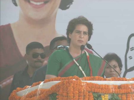 நரேந்திர மோடியை யாருடன் ஒப்பிட்டு பேசியுள்ளார் பாருங்கள் பிரியங்கா காந்தி! கொந்தளிக்கும் பாஜக