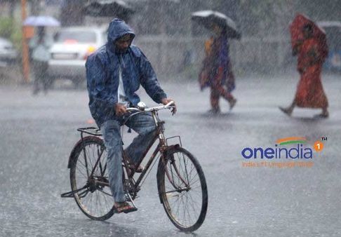 சொன்னபடியே இடியுடன் கொட்டித் தீர்க்கும் கனமழை.. ஜில் ஜில் மழையால் மக்கள் ஹேப்பி!