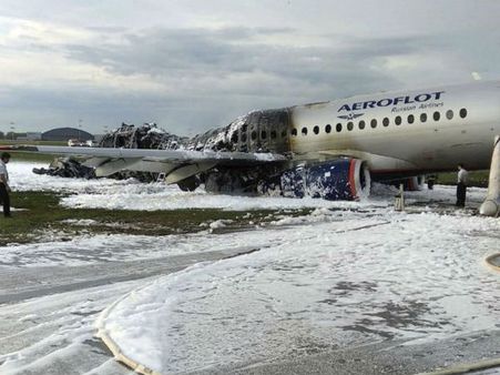 41 உயிர்களை பலி கொண்ட ரஷ்ய விமான விபத்திற்கான காரணம்.. விமானி திடுக் தகவல்!