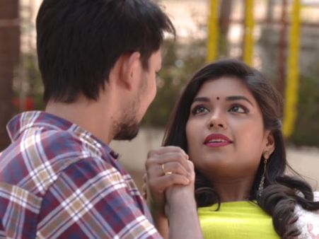 பவுர்ணமிக்கு குடுத்த லவ் லெட்டர் தங்கச்சி பவானிகிட்ட போயிருச்சே...!