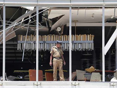 இலங்கை தாக்குதலில் 4 சீனா விஞ்ஞானிகள் பலி- ஐ.எஸ். இயக்கத்தின் பின்னணியில் சர்வதேச நாடுகள்?