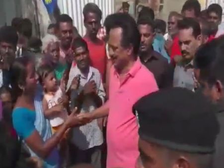 பெண் குழந்தைக்கு கண்மணி.. ஆண் குழந்தைக்கு அன்பழகன்.. சூலூரில் பெயர் வைத்த ஸ்டாலின்!