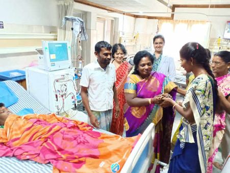 சிறுநீரக கோளாறு.. சிகிச்சை பெற்று வரும் சிறுவன் மகராசனை நேரில் சந்தித்து தமிழிசை ஆறுதல்