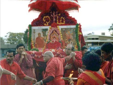மேல்மருவத்தூர் கோவிலை அறநிலையத்துறையின் கீழ்கொண்டுவர முயற்சி.. அதிகாரிகளுக்கு கடும் எதிர்ப்பு