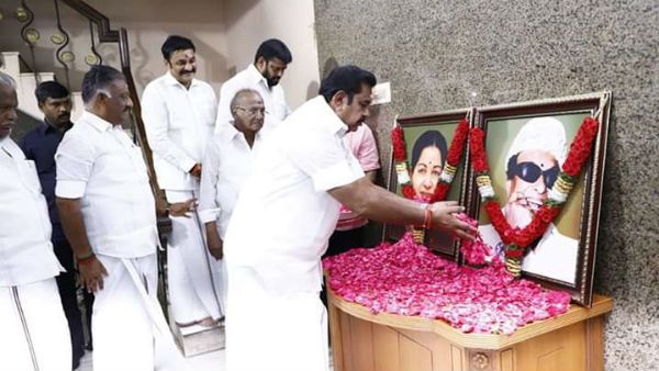 அதிமுகவில் இப்படி ஆளாளுக்கு பேசினா எப்படி? இதுக்குத்தான் ஒற்றை தலைமை தேவை!
