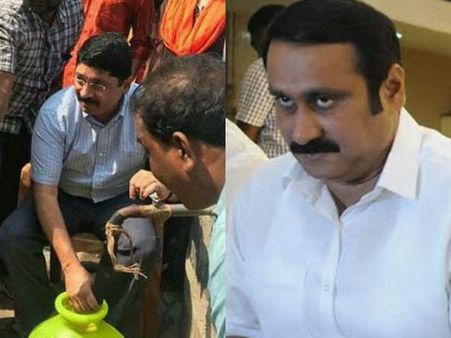 நடுத்தெருவில் உட்கார்ந்து.. கார்ப்பரேஷன் குழாயில் தண்ணீர் பிடித்த தயாநிதி மாறன்!