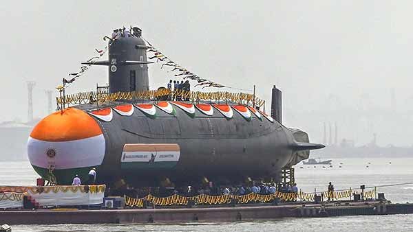 மேக் இன் இந்தியா திட்டத்தின் கீழ் 6 அதிநவீன நீர்மூழ்கி கப்பல்கள்.. ரூ.45,000 கோடி நிதி ஒதுக்கீடு