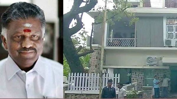 சாக்கடை அடைப்பு.. 2 நாளா யாரும் வராத அவலம்.. நாறிப்போன ஓபிஎஸ் வீடு!