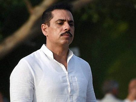 பிரியங்கா கணவர் வதேராவின் லண்டன் சொத்துகள் முடக்கம்?