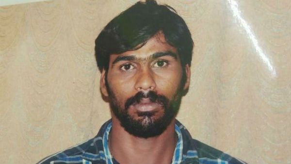 என் பொண்டாட்டி அடிக்கிறாங்க.. வலிக்குதுங்க.. காவல்நிலையத்தில் கதறியபடி களேபரம் செய்த ரவுடி!