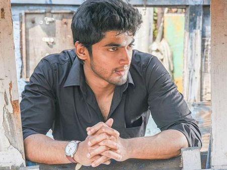 பிக் பாஸ் 3: பர்ஸ்ட் சீசன்ல ஆரவ்.. 2வதுல மஹத்.. இந்த தடவை ‘ல்தகாசைஆ’ ஆடு இந்த இளம் நடிகர் தானா?