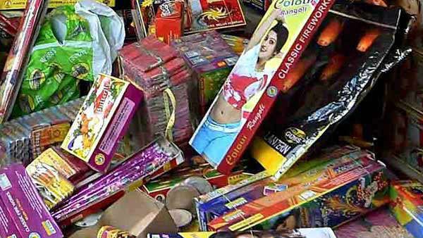 பட்டாசுகள் மீதான ஜிஎஸ்டி-யை 5%-ஆக குறைக்க வேண்டும்.. பட்டாசு வணிகர்கள் கூட்டமைப்பு கோரிக்கை