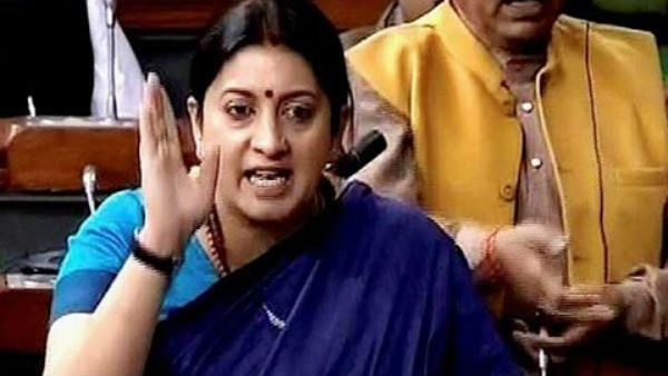 பெண் எம்பிக்கள் இருக்கிறோம்.. கொஞ்சம் டீசண்டா பேசுங்க.. லோக்சபாவில் பொங்கிய ஸ்மிரிதி இராணி!