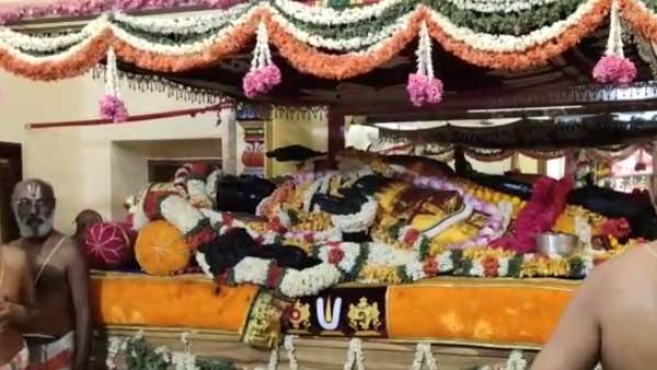 நாளை முதல் நின்ற கோலத்தில் அத்திவரதர்.. அலைமோதும் பக்தர்கள் கூட்டம்..பாதுகாப்பு ஏற்பாடுகள் மும்முரம்