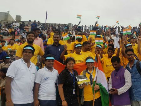 விண்ணில் பாய்ந்த ஜிஎஸ்எல்வி.. உணர்ச்சி மேலிட கண்டு களித்த அரசுப் பள்ளிக் குழந்தைகள்!