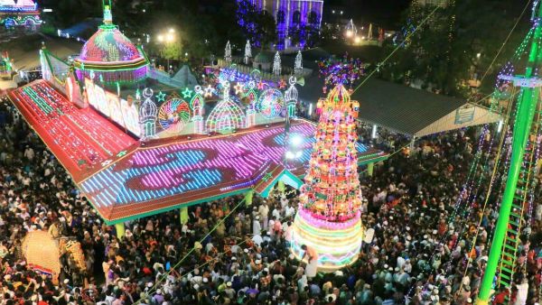 ஏர்வாடி தர்ஹா சந்தனக்கூடு திருவிழா - சர்வமதத்தினர் பிரார்த்தனை