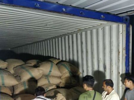 ஷாக்கிங்.. ஒரே நாளில் இத்தனை கிலோவா.. மூட்டை மூட்டையாக பிடிபட்ட ஹெராயின்.. அதிர்ச்சி செய்தி!