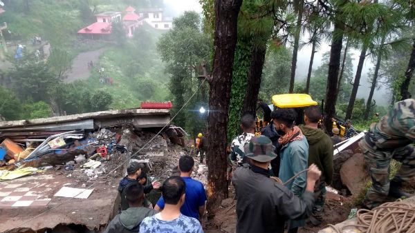 இமாச்சலில் தாபா இடிந்து விபத்து.. 7 பேர் பலி, இடிபாடுகளுக்குள் சிக்கியோரை மீட்கும் பணி தீவிரம்