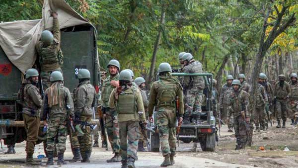 ராணுவம் குவிப்பால் பதற்றம்- காஷ்மீர் பாஜக நிர்வாகிகளுக்கு டெல்லி மேலிடம் அவசர அழைப்பு!