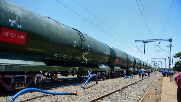 ஜோலார்பேட்டையிலிருந்து தண்ணீர்.. கூட்டிக் கழிச்சு பார்த்தா இந்த தண்ணியும் நம்ம சென்னைக்கு பத்தாதாமே!