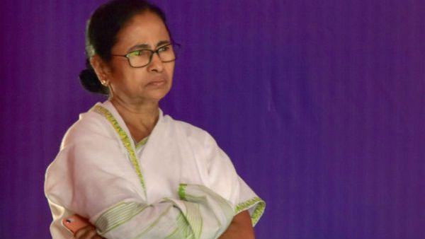 அம்மாடியோவ் போனஸ்.. ஜெய் வங்கம், 10% இடஒதுக்கீடு.... மமதாவின் அடேங்கப்பா வியூகம்!