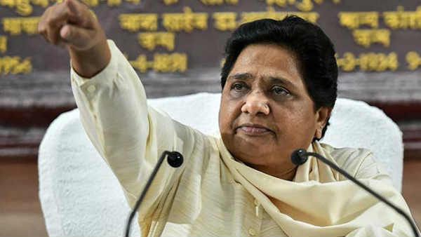 பாஜக ஆதரவு: பகுஜன் சமாஜ் எம்.எல்.ஏ. மகேஷ் கட்சியில் இருந்து டிஸ்மிஸ்- மாயாவதி அதிரடி