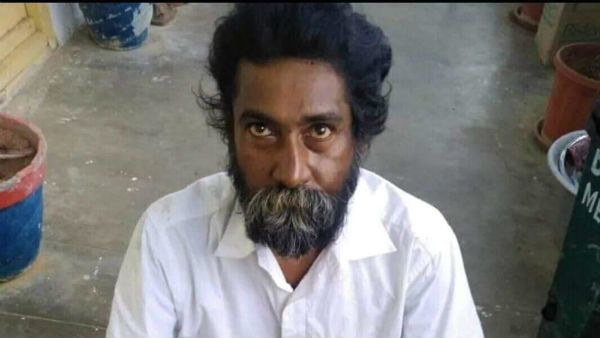 என்னை கடத்துகிறார்கள்.. காருக்குள் அமர மறுத்த முகிலன்.. பரபரப்பு