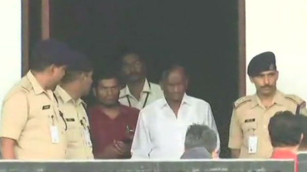 கர்நாடகத்தில் பரபரப்பு.. வேதாளம் மீண்டும் முருங்கை மரம் ஏறியதா.? மும்பையில் எம்எல்ஏ நாகராஜ்