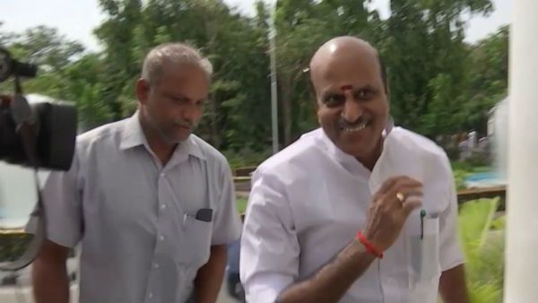 தீராத தொகுதி பிரச்சனைகள்.. புதுவை முதல்வருக்கு எச்சரிக்கை விடுத்த ஆளும் காங். எம்.எல்ஏ