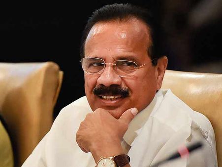 ஆளுநர் அழைத்தால் கர்நாடகத்தில் உடனே ஆட்சியமைக்க நாங்க ரெடி.. ஆவலுடன் காத்திருக்கும் பாஜக