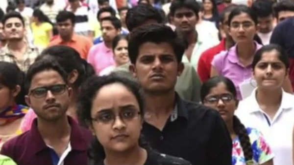 மருத்துவ கலந்தாய்வு ஓவர்.. முன்னறிவிப்பின்றி கூறிய அதிகாரிகள்.. போராட்டத்தில் குதித்த மாணவர்கள்