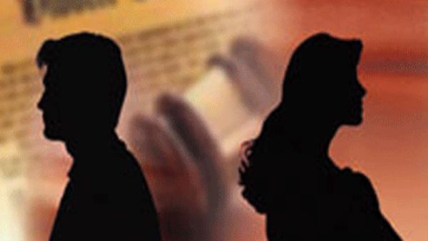 கல்யாணம் ஆன 24 மணி நேரத்துல.. ஒரு மோட்டார் பைக்குகாக .. புதுமாப்பிளை செஞ்ச காரியம்