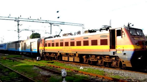 ரயில்வே துறை தனியார் மயமாக்கப்பட்டால் மக்களுக்கு கடும் பாதிப்பு.! எச்சரிக்கும் நிர்வாகிகள்