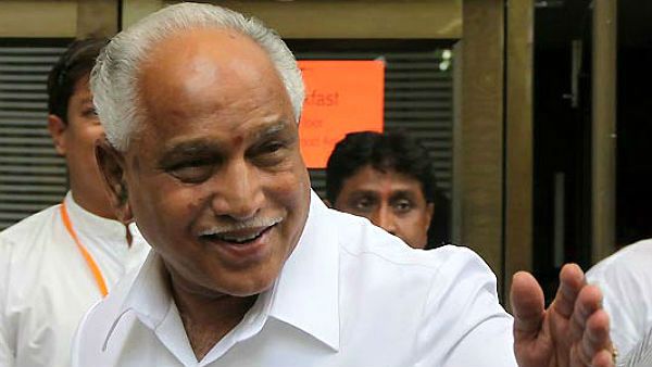 நூலிழை மெஜாரிட்டியுடன் எடியூரப்பா..... விடிவதற்குள் வஞ்சம் தீர்க்குமா ஜேடிஎஸ்-காங்?