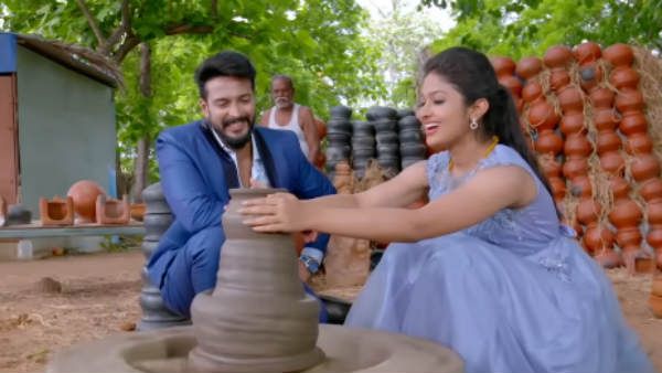 Arundhathi Serial:அருந்ததி சண்முகத்துக்கு சிவப்பு பல்ப்.. தெய்வானைக்கு மஞ்சள் பல்பபுங்க!