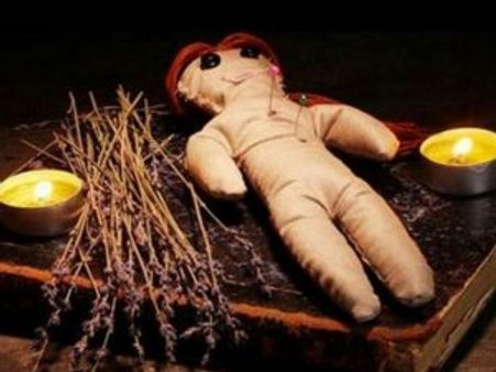 கணவருக்கு பக்கவாதம்.. தொடர் இழப்புகள்.. மந்திரவாதி பேச்சை கேட்டு 21 அடி ஆழத்தில் பள்ளம்